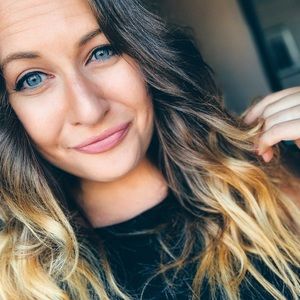 Meet your Posher, Hayley